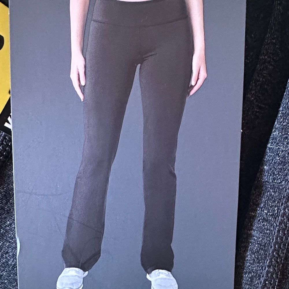 Kirkland Performance Leggings size small. Nwt